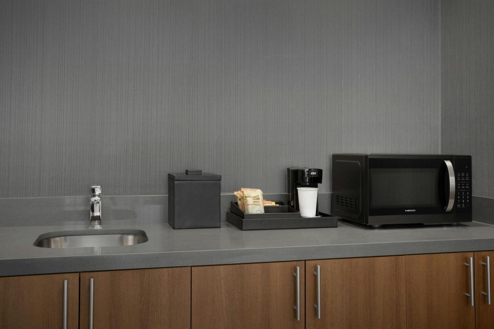 Courtyard By Marriott Antioch Pittsburg Hotell Exteriör bild