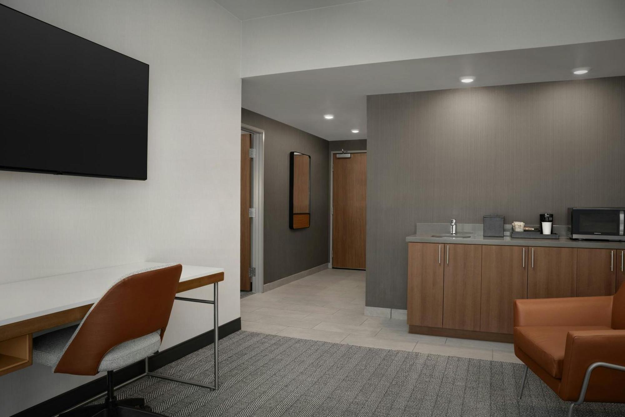 Courtyard By Marriott Antioch Pittsburg Hotell Exteriör bild